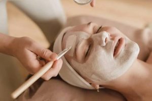 How to Choose a Facial Spa Visit When Your Routine Is Already Full
